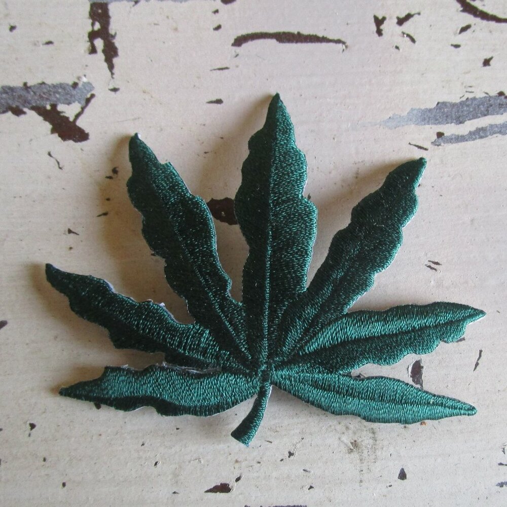 New 420 Iron on Patch Cool embroidered 420 leaf